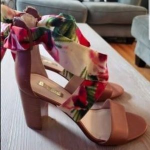 Louise et Cie Brand New Scarf Sandals Size 9